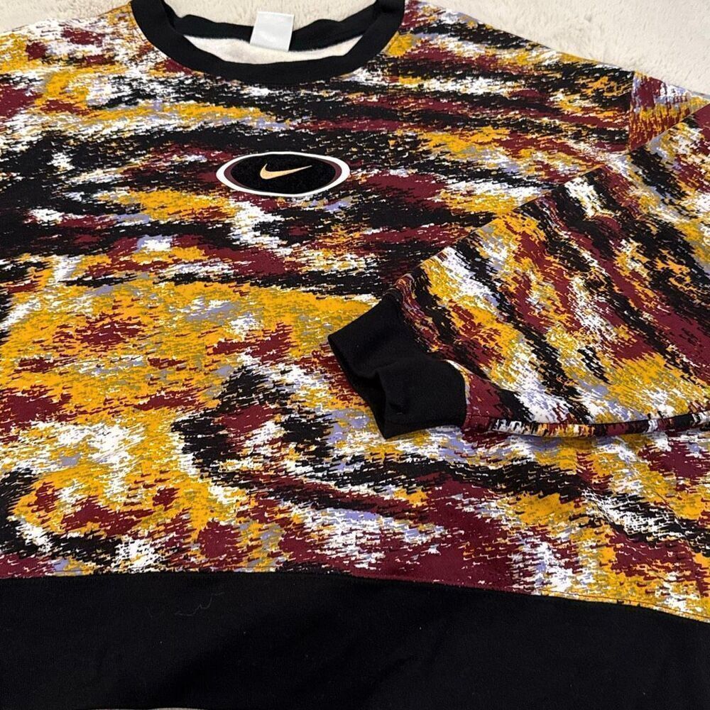 Nike multicolored sweatshirt, size 2 XL new without tags